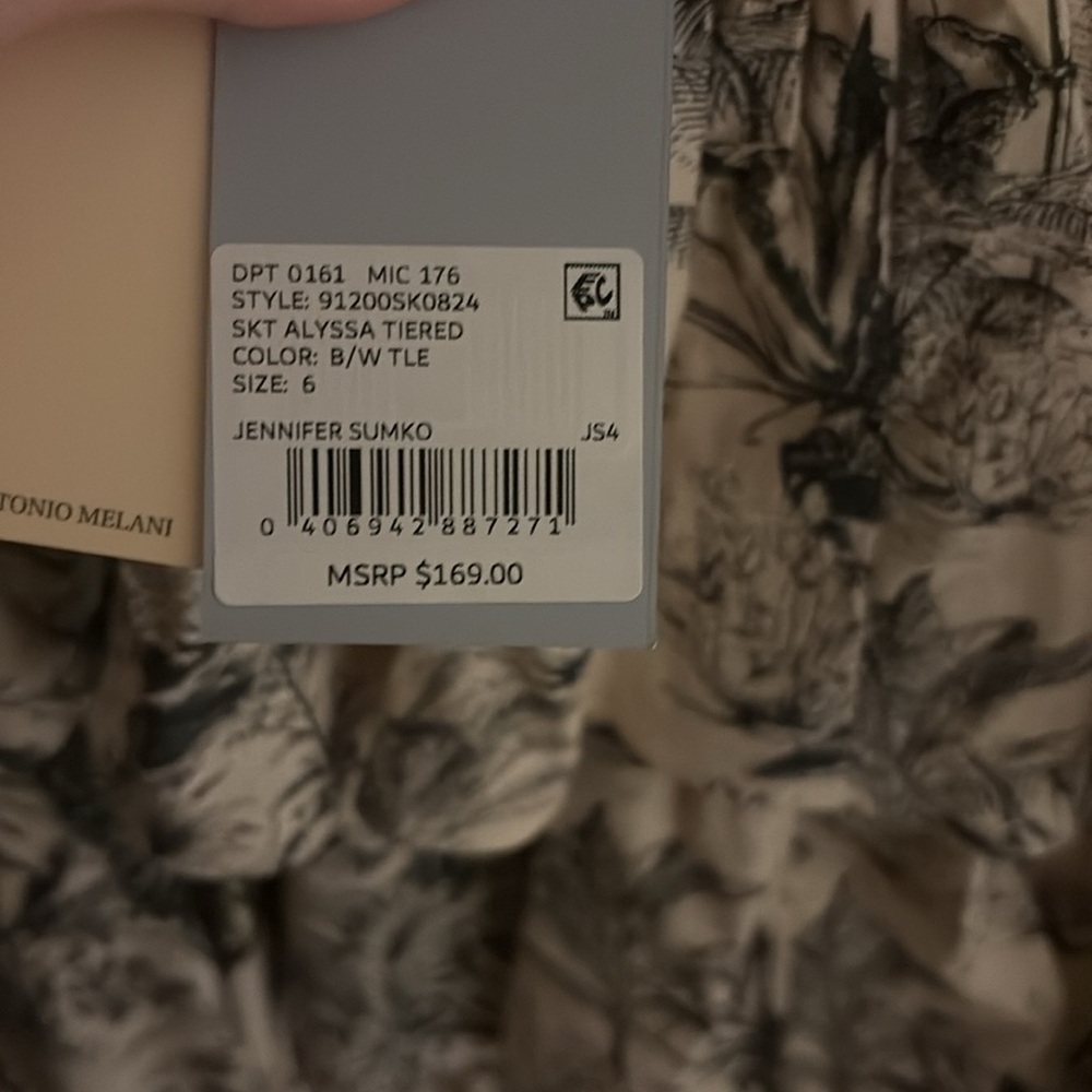 Tropical Print Ruffle Blouse - Picture 3 of 4